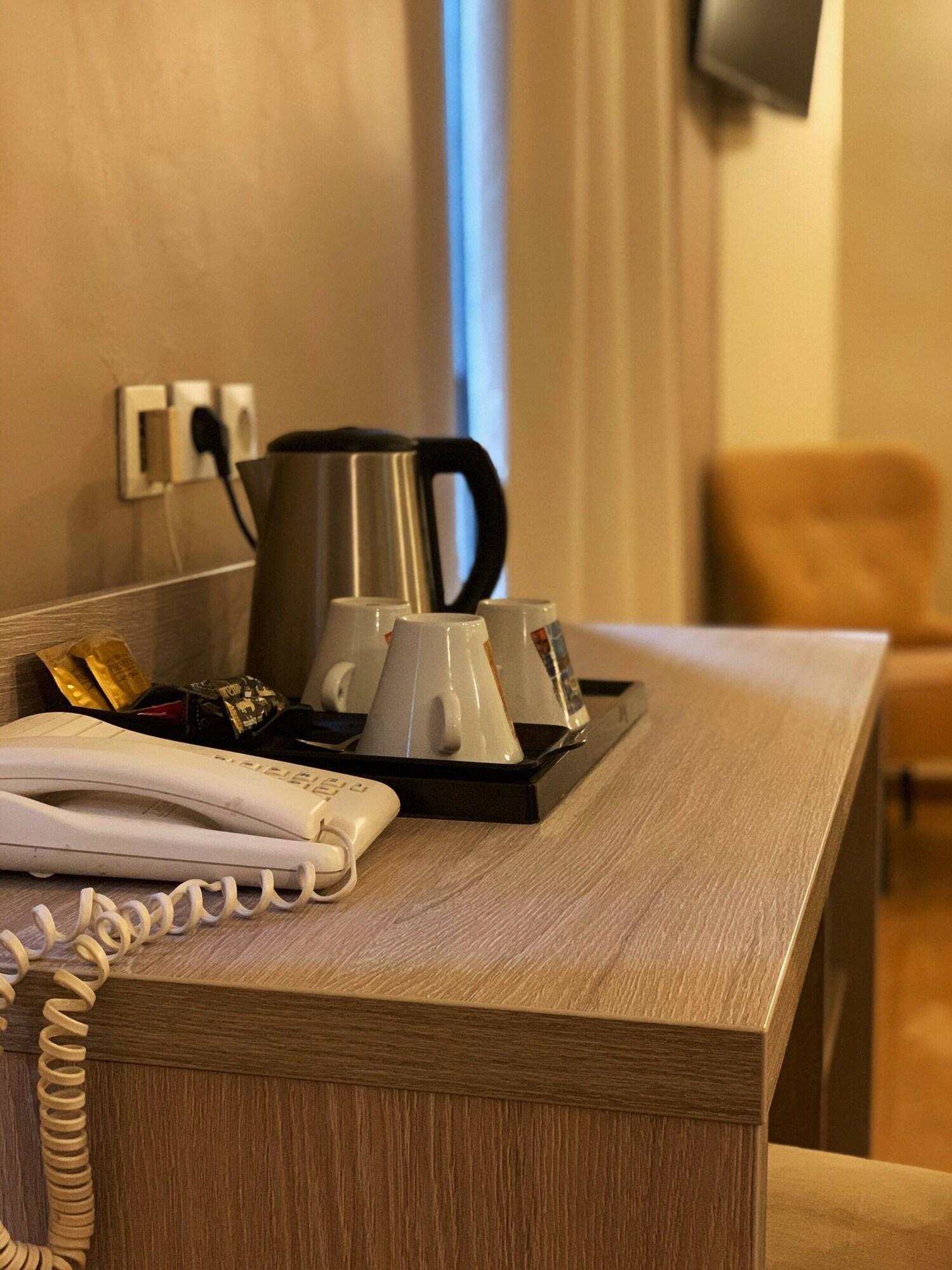 Empire Hotel ニーム エクステリア 写真
